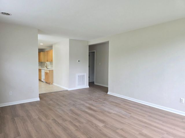 127 KENMAR DR, Newark, DE 19713