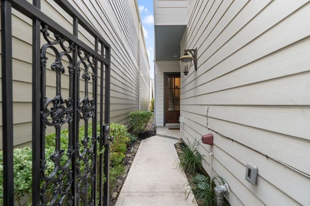 1518 Alexander Street, Houston, TX 77008