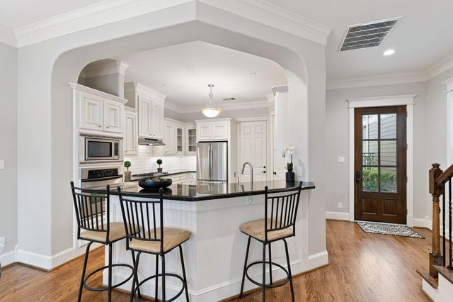 1518 Alexander Street, Houston, TX 77008