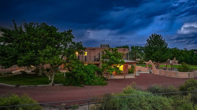 80 Calle Vista Grande, Bernalillo, NM 87004