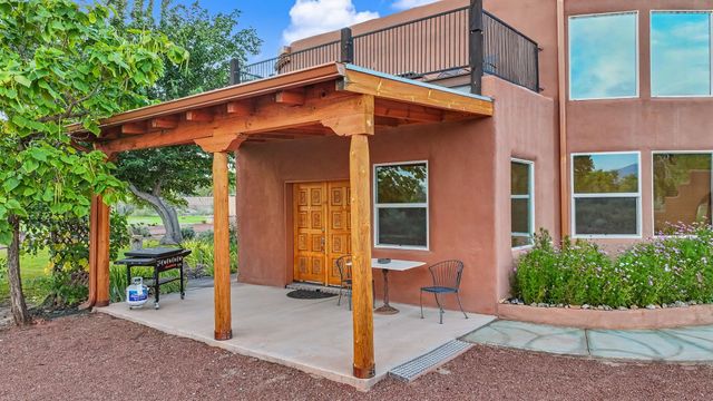 80 Calle Vista Grande, Bernalillo, NM 87004
