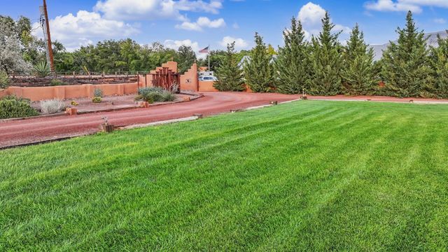 80 Calle Vista Grande, Bernalillo, NM 87004
