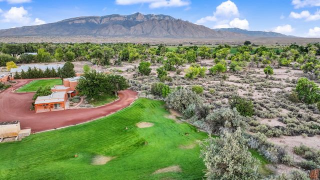 80 Calle Vista Grande, Bernalillo, NM 87004