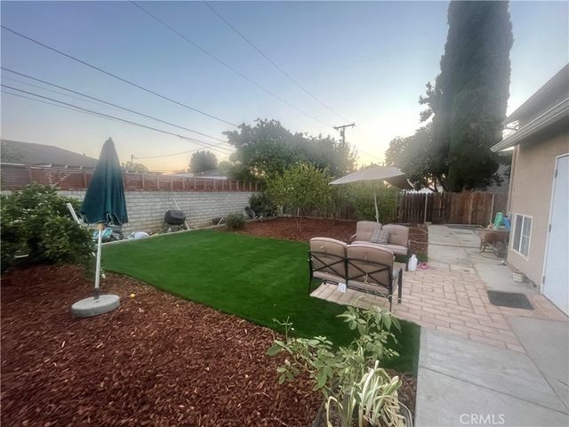 976 E Edgecomb B, Covina, CA 91724