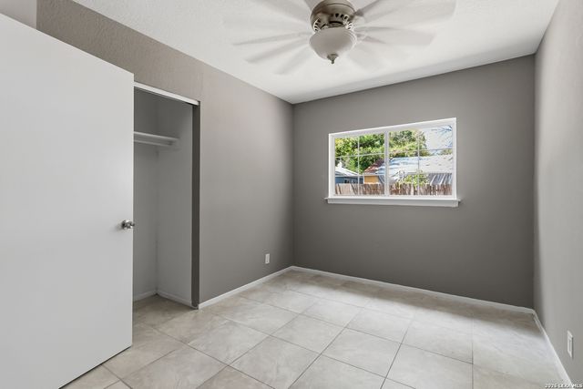 2823 CHERRY FIELD DR, San Antonio, TX 78245