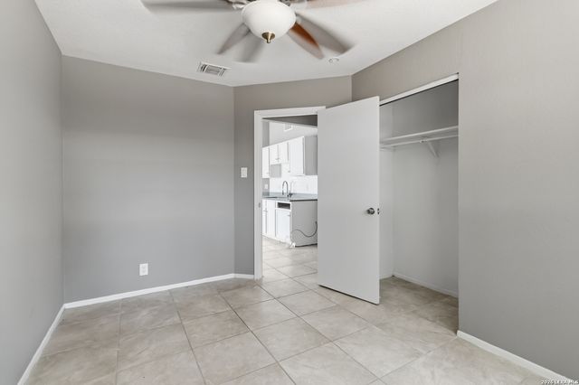 2823 CHERRY FIELD DR, San Antonio, TX 78245