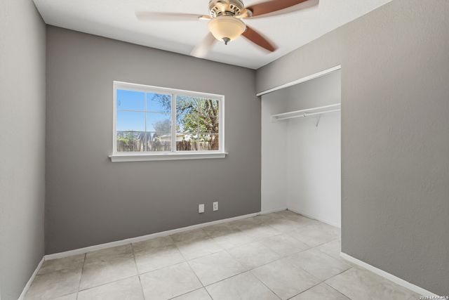 2823 CHERRY FIELD DR, San Antonio, TX 78245