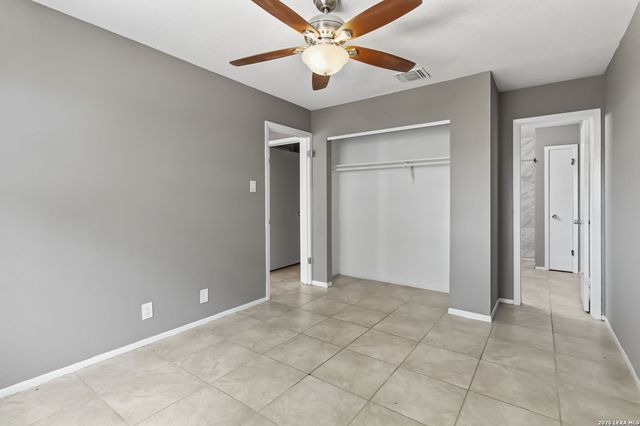 2823 CHERRY FIELD DR, San Antonio, TX 78245