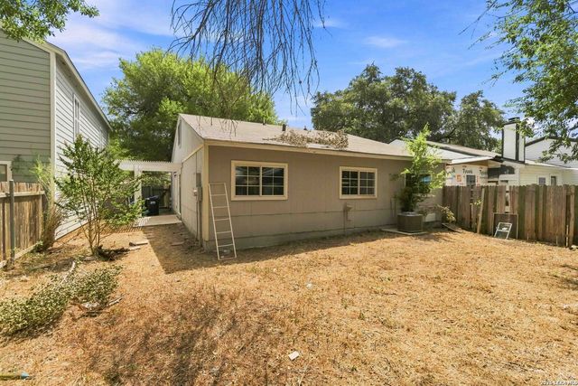 2823 CHERRY FIELD DR, San Antonio, TX 78245