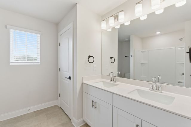 1708 Evans Hill Ct, Hermitage, TN 37076