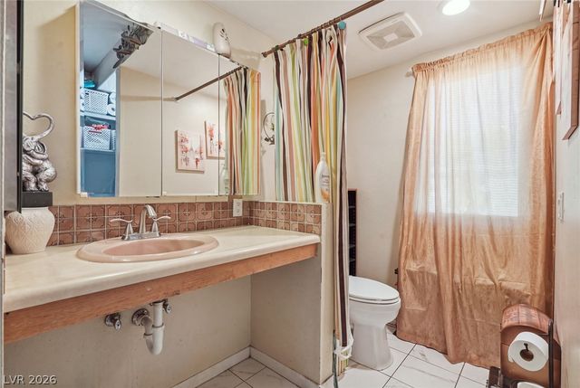 5437 Holmby Avenue, Las Vegas, NV 89146