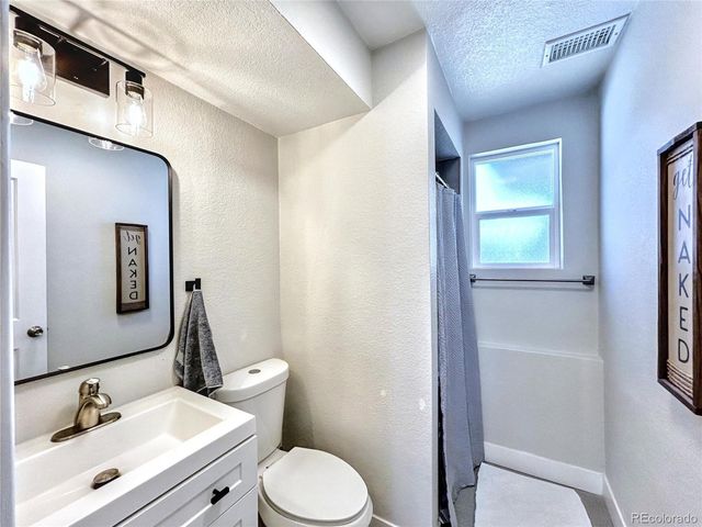 1828 S Idalia Street, Aurora, CO 80017