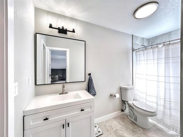 1828 S Idalia Street, Aurora, CO 80017