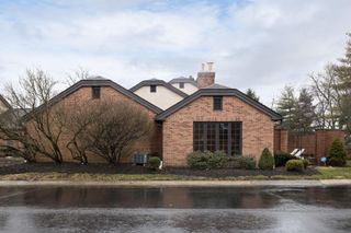 5671 Bastille Place, Columbus, OH 43213