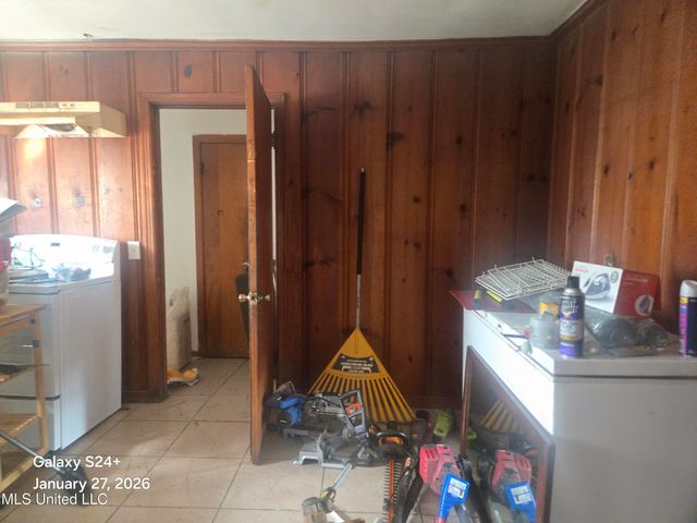 2555 Belvedere Drive, Jackson, MS 39204