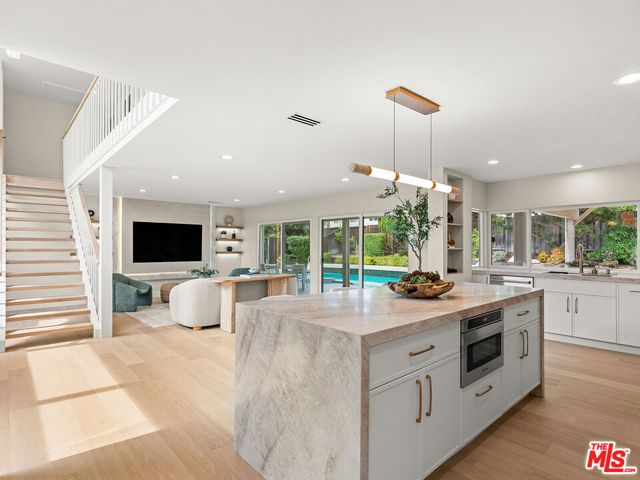 32017 Wallington Court, Westlake Village, CA 91361