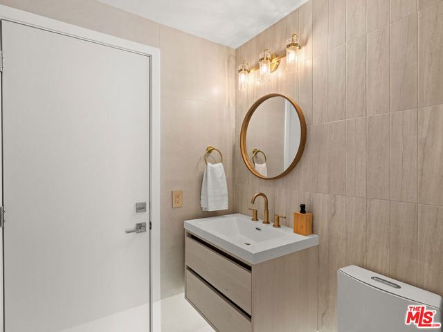 32017 Wallington Court, Westlake Village, CA 91361