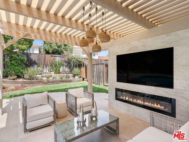 32017 Wallington Court, Westlake Village, CA 91361