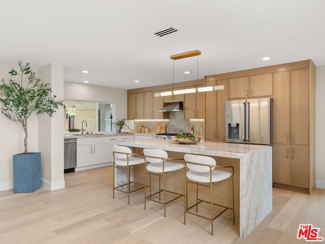 32017 Wallington Court, Westlake Village, CA 91361