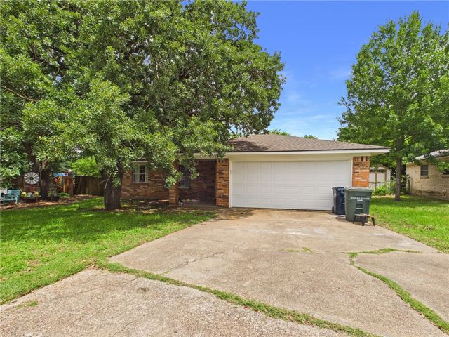 800 Rio Grande Lane, Bryan, TX 77801