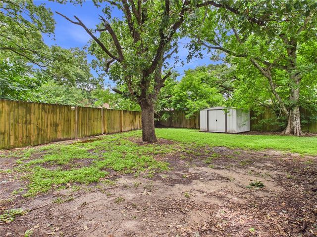 800 Rio Grande Lane, Bryan, TX 77801
