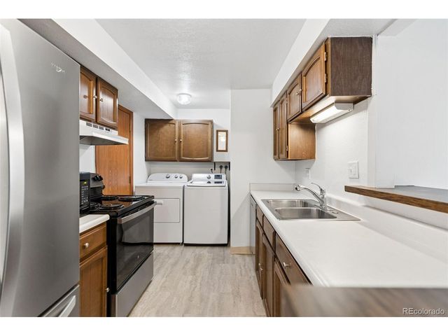1073 W 112th Ave B, Denver, CO 80234