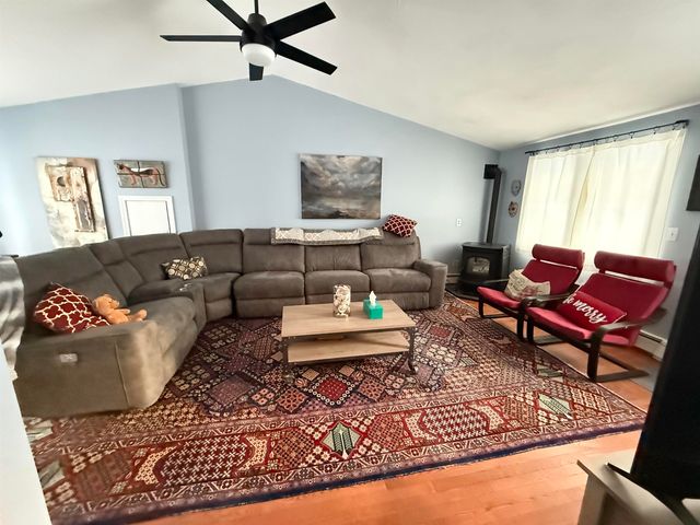 53 HOLMES Drive, Manchester, NH 03104