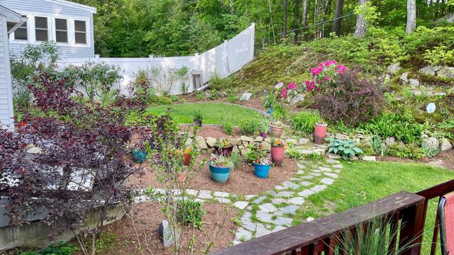 53 HOLMES Drive, Manchester, NH 03104