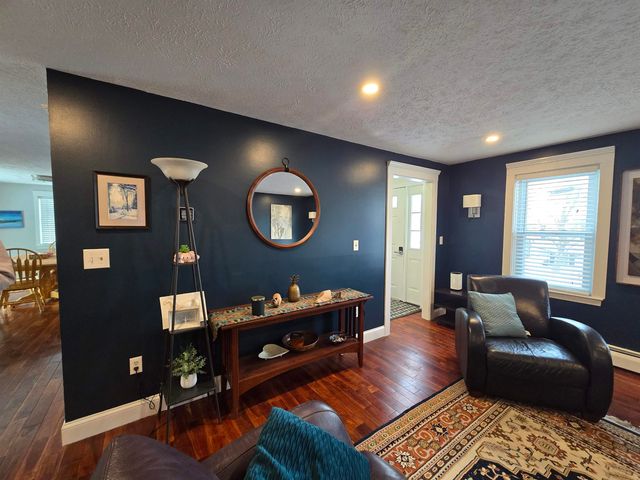 53 HOLMES Drive, Manchester, NH 03104