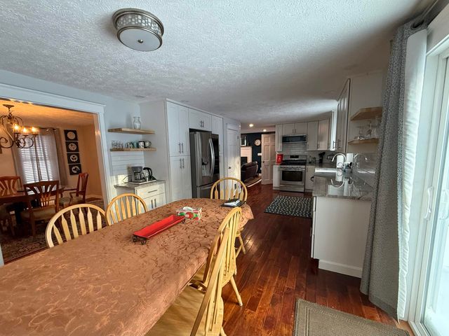 53 HOLMES Drive, Manchester, NH 03104