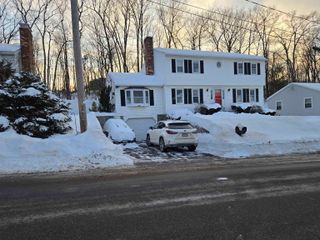 53 HOLMES Drive, Manchester, NH 03104
