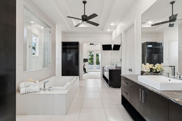 1013 Excalibur Boulevard, Lewisville, TX 75056