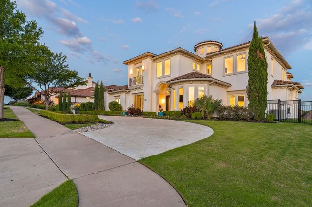 1013 Excalibur Boulevard, Lewisville, TX 75056