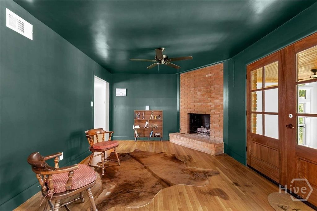 Image 13 of property listing at 3111 Wright Street, Savannah, GA 31404