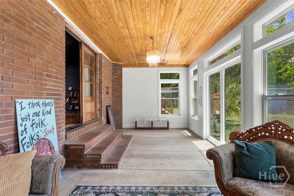 Image 27 of property listing at 3111 Wright Street, Savannah, GA 31404