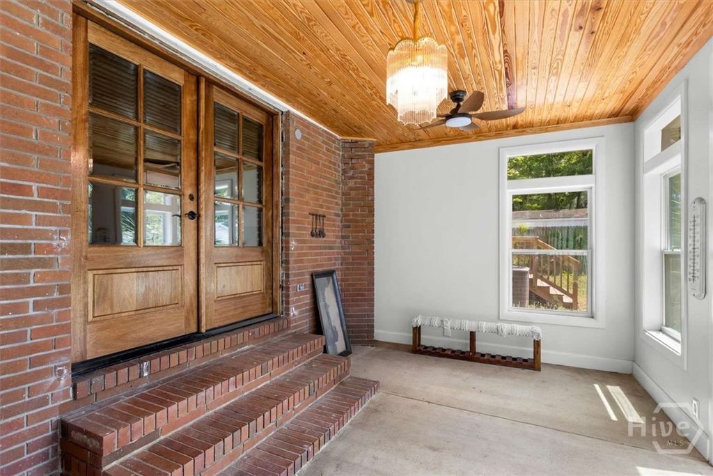 Image 28 of property listing at 3111 Wright Street, Savannah, GA 31404