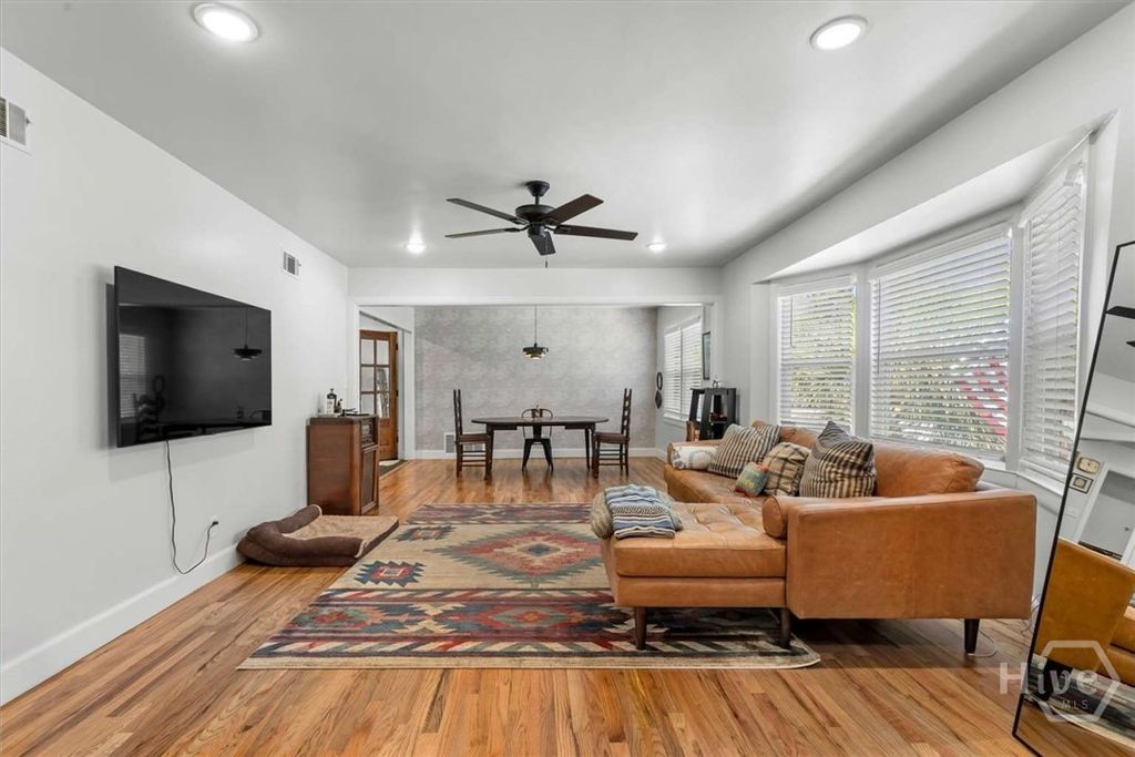 Image 7 of property listing at 3111 Wright Street, Savannah, GA 31404