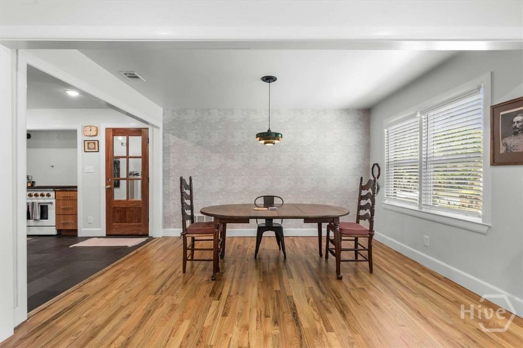 Image 9 of property listing at 3111 Wright Street, Savannah, GA 31404