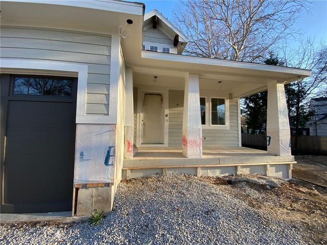 2512 Somerset Drive, Prairie Village, KS 66208