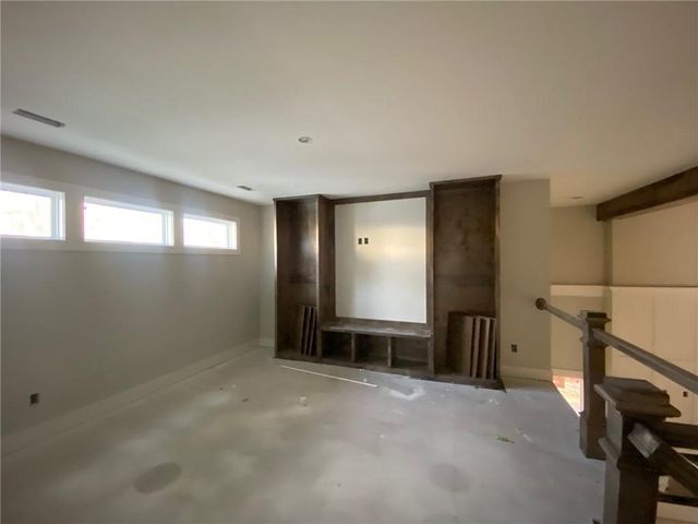 2512 Somerset Drive, Prairie Village, KS 66208