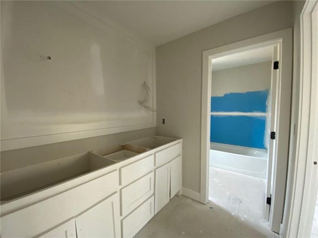 2512 Somerset Drive, Prairie Village, KS 66208