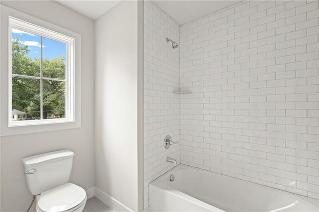 2512 Somerset Drive, Prairie Village, KS 66208