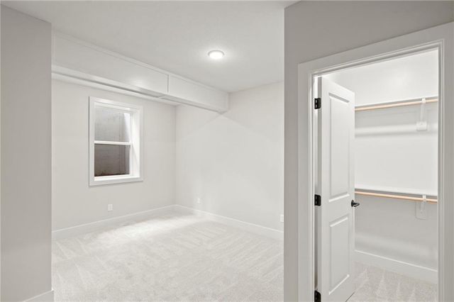 2512 Somerset Drive, Prairie Village, KS 66208