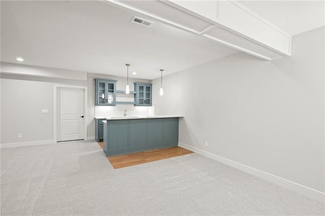 2512 Somerset Drive, Prairie Village, KS 66208