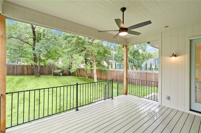 2512 Somerset Drive, Prairie Village, KS 66208