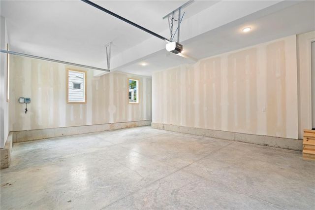 2512 Somerset Drive, Prairie Village, KS 66208