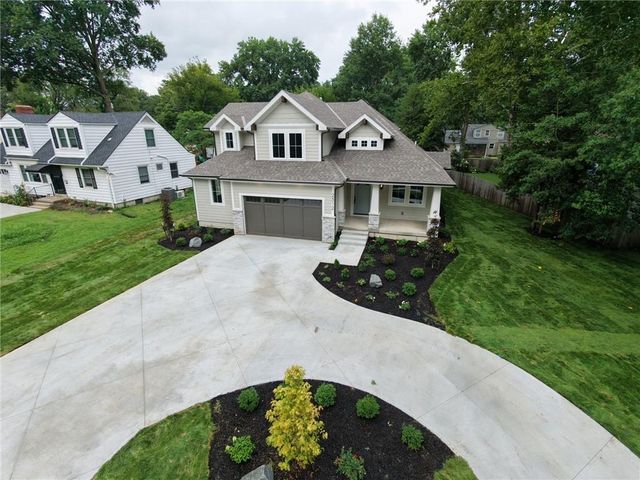 2512 Somerset Drive, Prairie Village, KS 66208