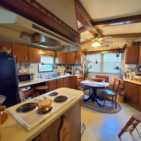 407 N Union Avenue, Mountain View, AR 72560