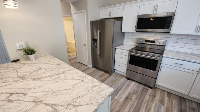 1412 Brittany St, Salina, KS 67401