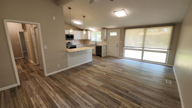 1412 Brittany St, Salina, KS 67401